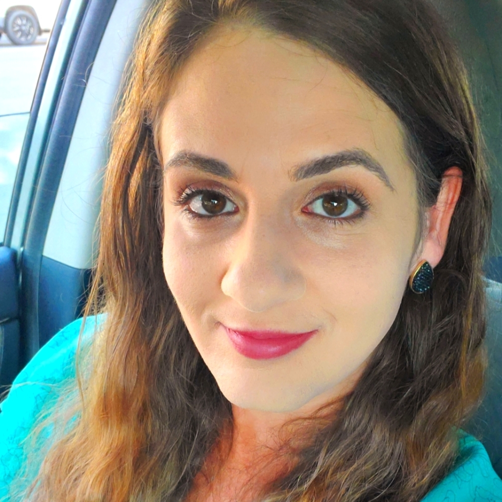 Meet your Posher, Alessandra